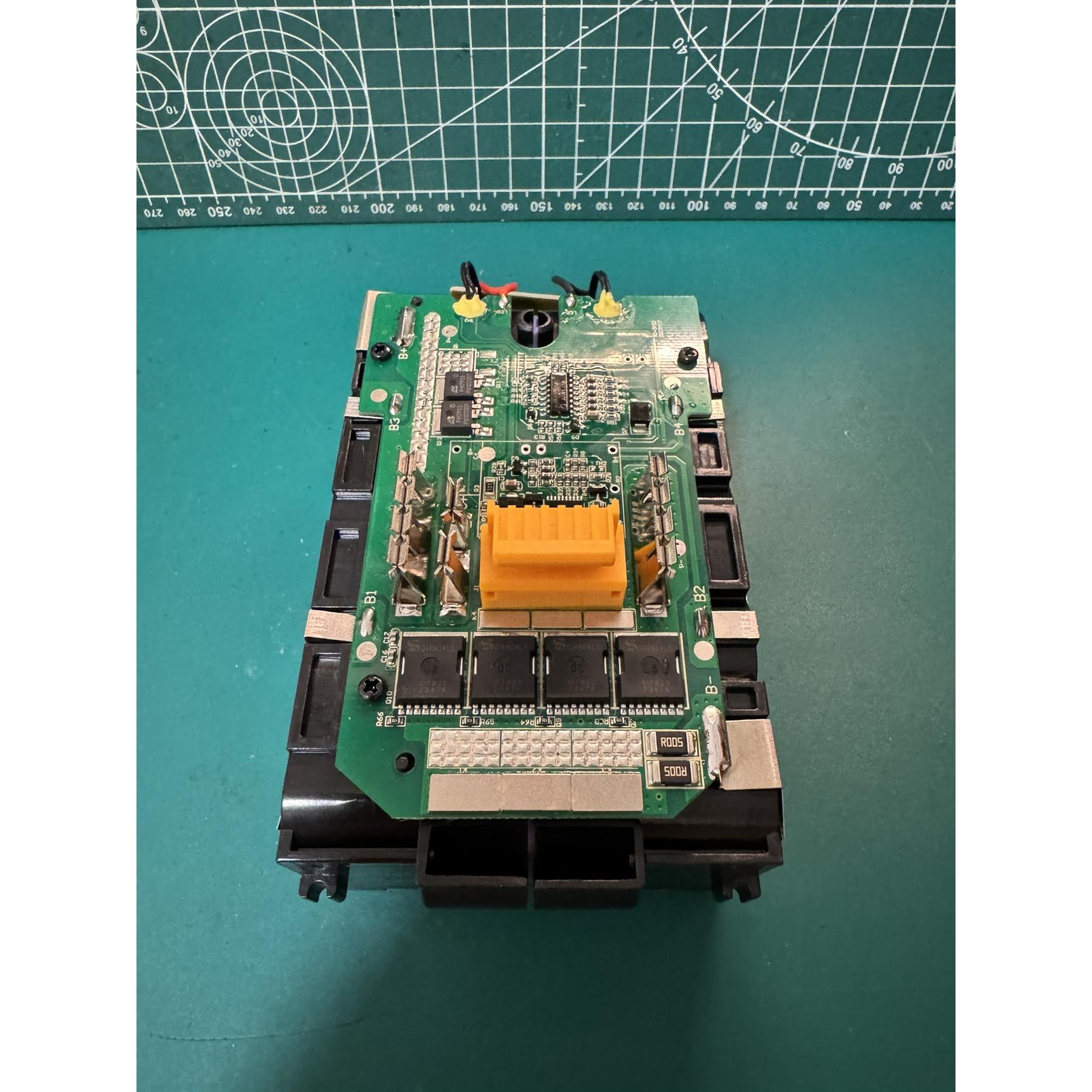 适用牧田18V电池21700三星40T