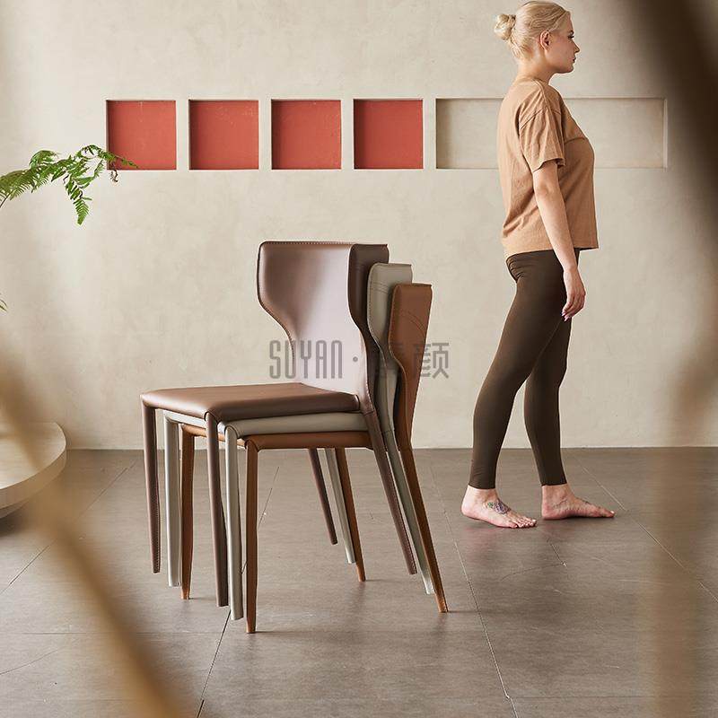 小户型可叠放马鞍皮餐椅家用北欧轻简约奢椅子凳子靠背椅洽谈椅