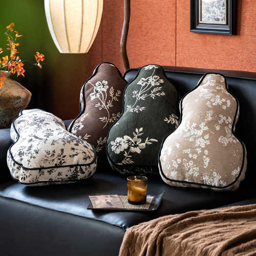 2025新款轻奢新中式葫芦抱枕客厅靠垫腰枕多用高级感办公室装饰