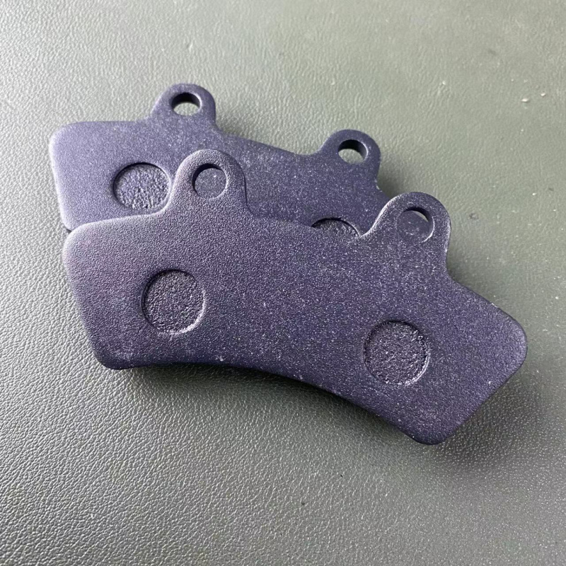 电动三轮车四轮车刹车片新能源汽车老年代步车观光车碟刹片油刹片