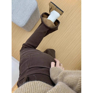 美拉德加绒咖啡色微喇牛仔裤女2025年新款秋冬高腰显瘦拖地马蹄子