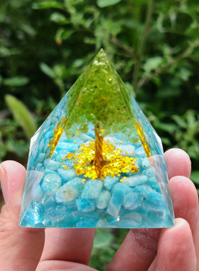 跨境新品水晶球碎石金字塔家居工艺品树脂摆件桌面摆件独立站