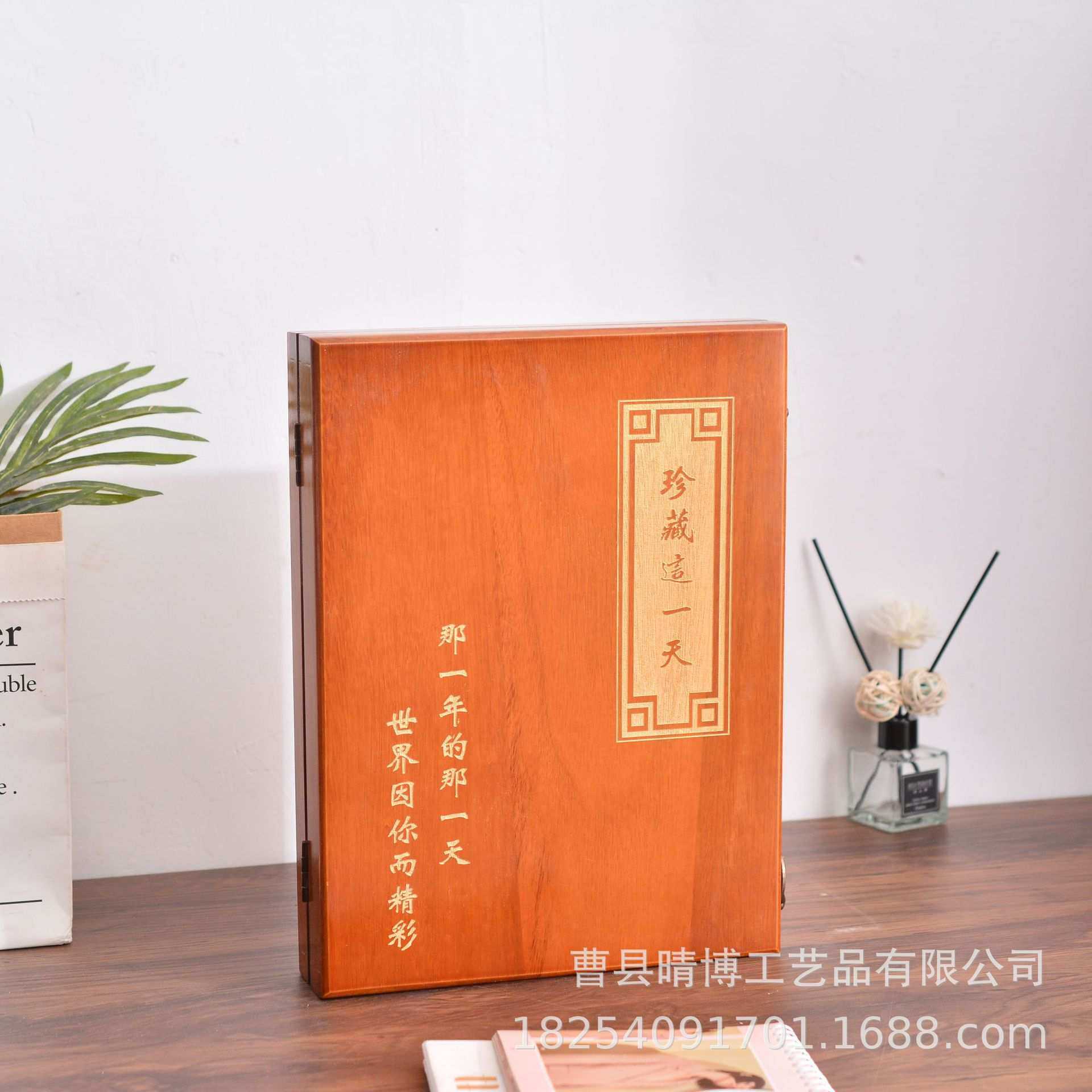 现货 桌面香樟木收纳盒古典字画卷轴收藏盒翻盖式带锁扣木盒,模玩/动漫/周边/娃圈三坑/桌游,模型制作工具/辅料耗材,淘宝优惠券,粉丝福利购,淘宝优惠卷