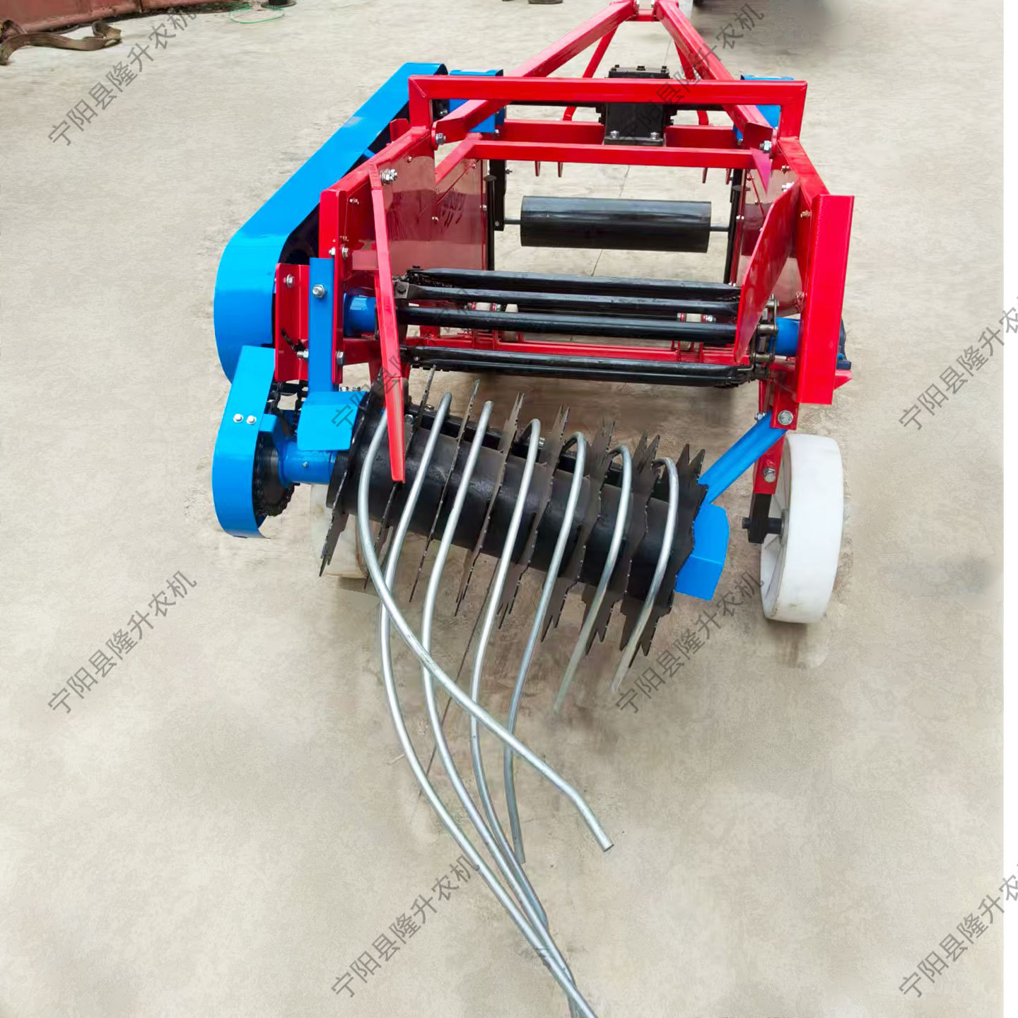 新型850型花生收获机爬链翻秧 挖冬麦草薄荷根 平地起垄成条铺放