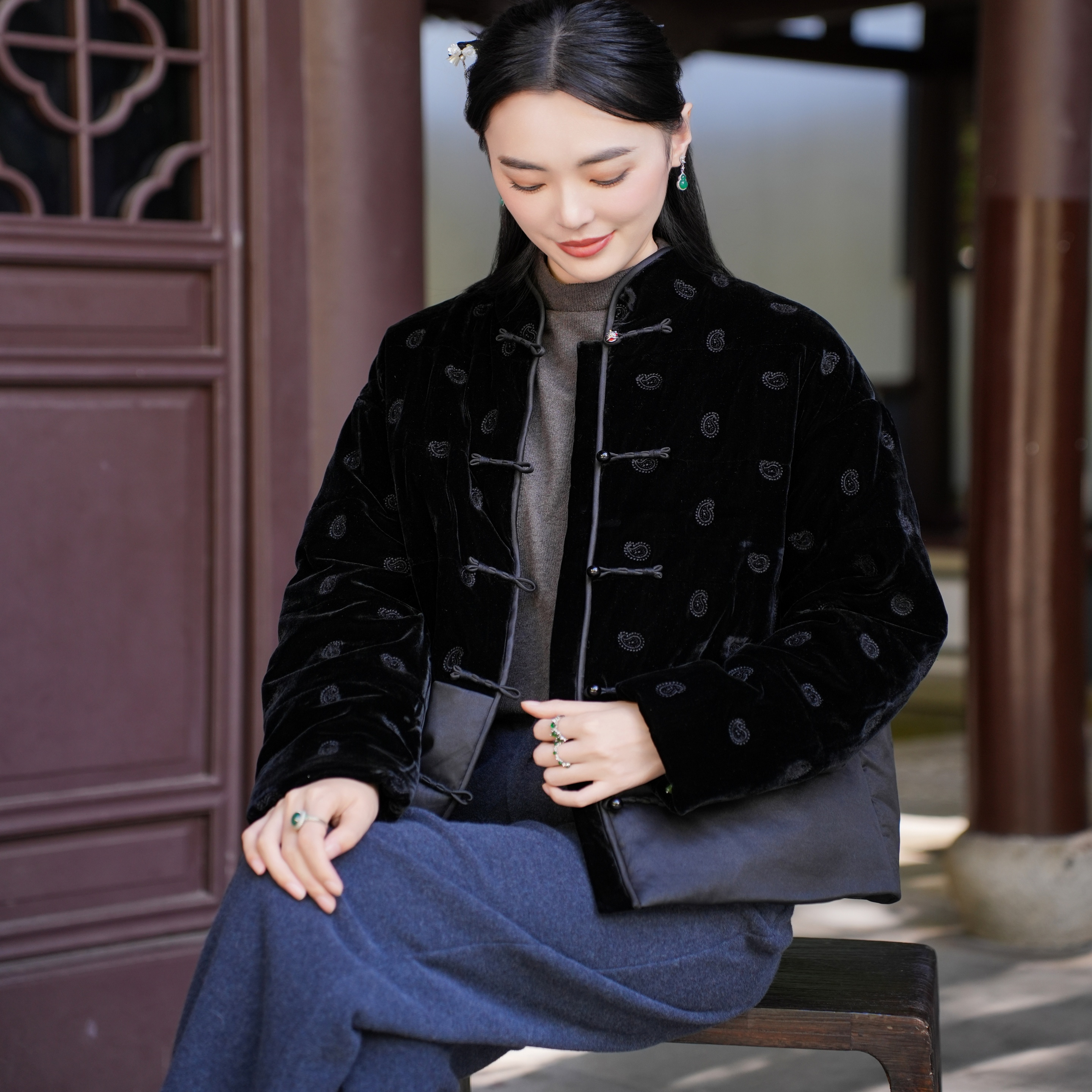 【26MM香云纱 驼绒+细羊毛内胆】老料拼接真丝丝绒绣花足银扣棉服