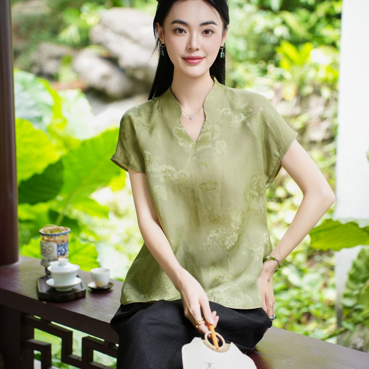 【100%桑蚕丝 二经绞罗】觅萝香双面异色草本植物双染短袖衬衫