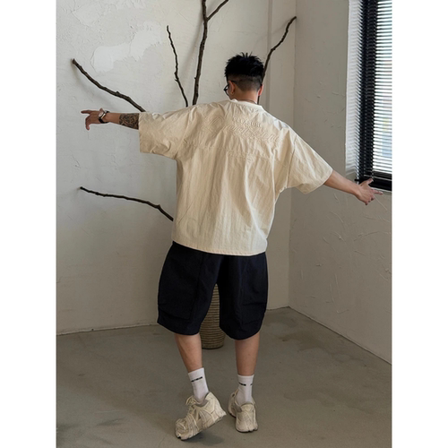 百搭显瘦个性潮流气质减龄上衣男