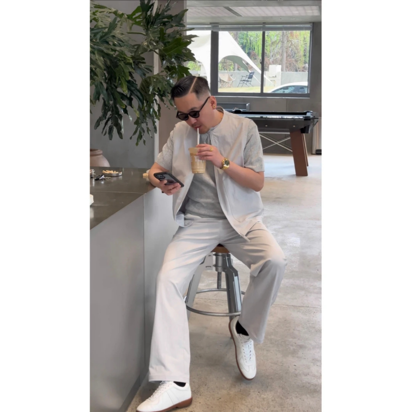 加贝洋夏季老钱风短袖马甲直筒裤套装白色高级感轻奢小众两件套男