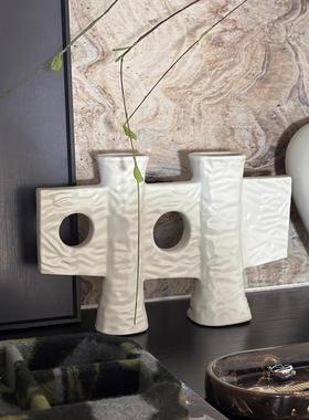 现艺术双脚花黑瓶花瓶陶瓷花酒店大堂干花插器样板间装饰代VRN摆