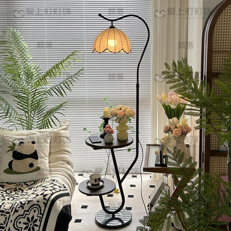 中古风客厅沙发旁落地灯覆古实木卧室床头置物架一体氛围台灯