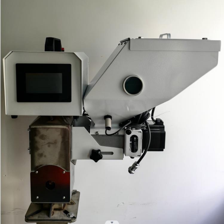 首单直降吹膜注塑机挤出机周边设备高精度带搅拌螺杆式自动混色器