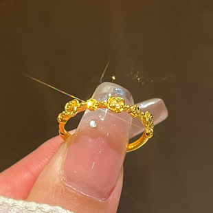 小红书爆款黄金色玫瑰花戒指女古法复古宫廷风小花朵指环