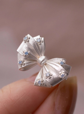 小红书爆款清冷感小众设计立体蝴蝶结镶嵌戒指小清新风格