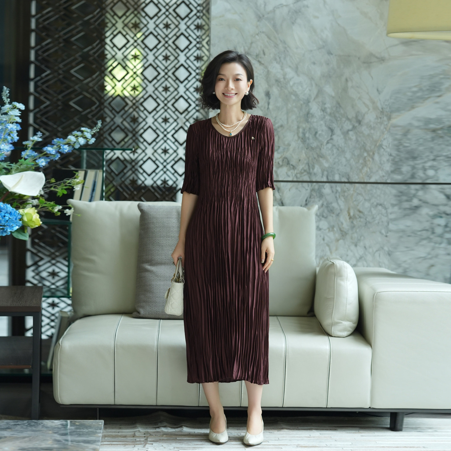 三宅风压褶中袖气质修身连衣裙女
