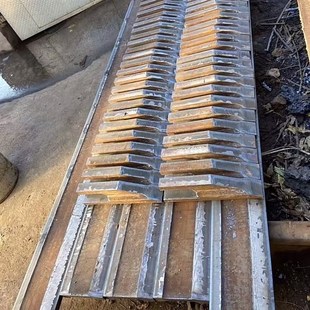 道轨钢铲板 火车轨道板 临工龙工徐工铲车铲刀 50装 耐磨 载机刀板