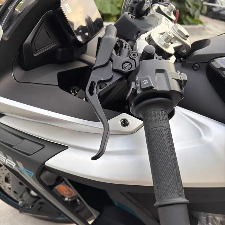 适用于春风800NK改装二指离合手柄省力牛角刹车离合手把拉杆配件