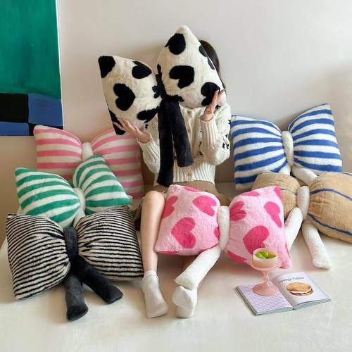 ins可爱卡通立体毛绒少女心蝴蝶结抱枕卧室客厅汽车装饰沙发靠枕