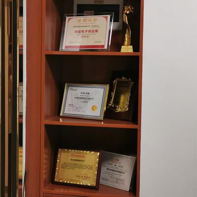 STMXPS8S003F33U6TRSTM控8S0封装QFN20单片机MCU微制器集成电0路