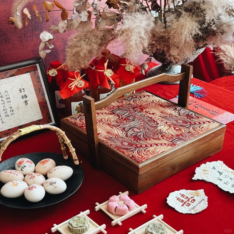 中式宫廷风实木结婚彩礼钱盒子婚庆唐装糕点干果礼盒订婚结婚专用