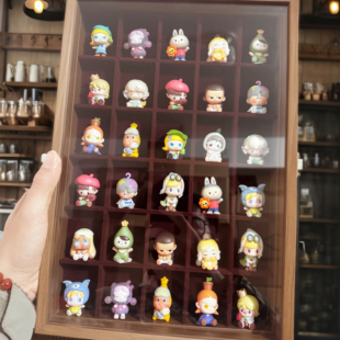 泡泡玛特萌粒收纳盒子POPMART迪士尼公仔萌粒展示架高级带盖防尘