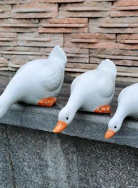 景德镇陶瓷仿真喝水白色鸭子摆件庭院花园户外布景装饰水池水景