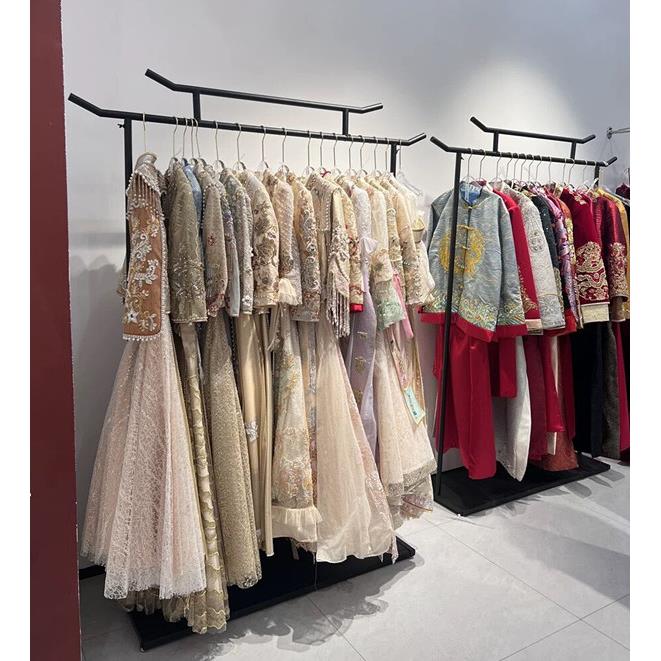 新中式婚纱架子汉服展示架复古简约秀禾货架落地式旗袍礼服陈列架