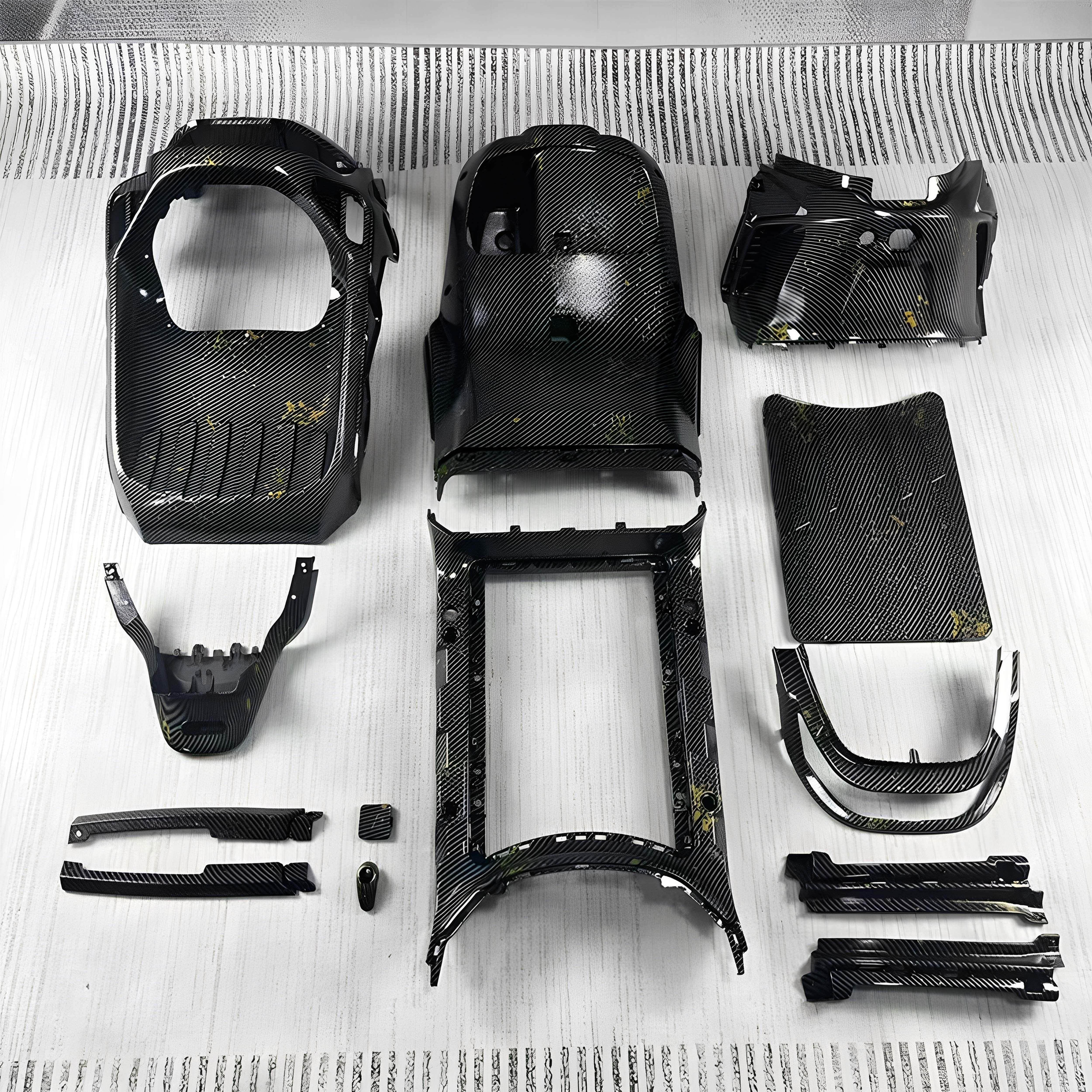 适用于9号M80CM85CM95C电动车外壳配件PP白色碳纤维挡风件内壳九