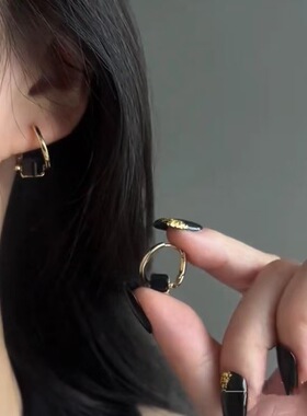 新款时尚轻奢几何黑色方糖耳环女小众高级感气质精致简约百搭耳饰
