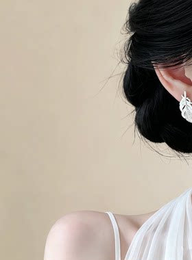月羽凌风~清冷感镶钻羽毛耳钉气质独特高级感耳环轻奢巨好看耳饰