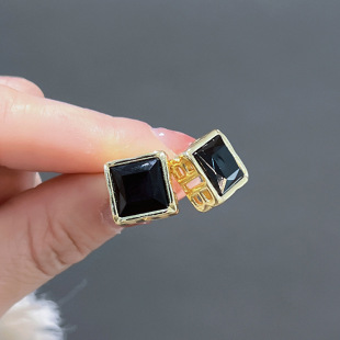 韩版 钛钢玫瑰金18k耳大气简约OL风黑色方片几何形耳钉耳环女饰品