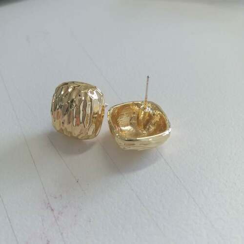 新款爆款金色复古耳钉女轻奢小众高级感金属耳环女独特气质耳饰品