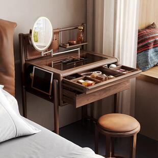2025新款卧室小户型梳妆台现代简约胡桃色全实木床头收纳柜化妆桌