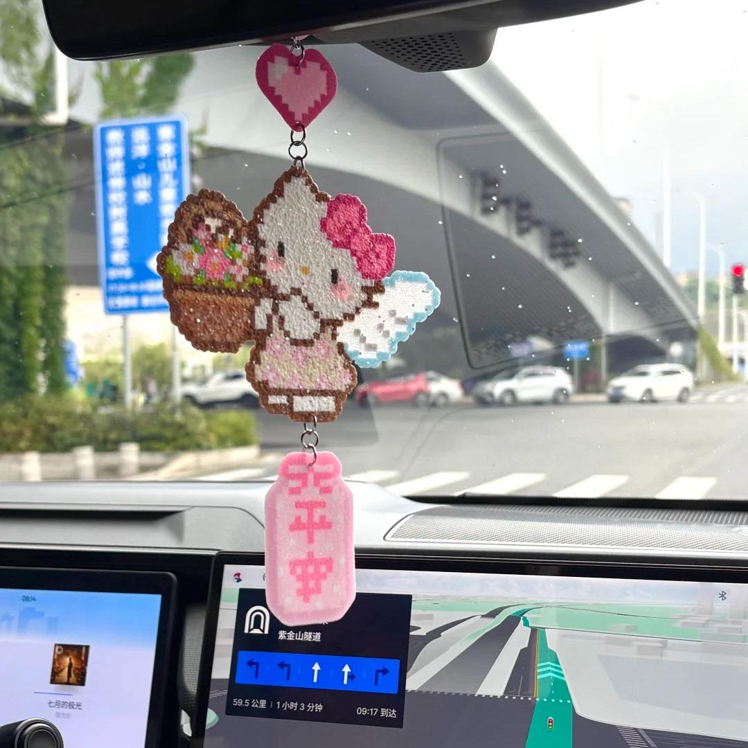 HelloKitty汽车挂件拼豆成品车饰手工车载挂件卡通可爱凯蒂猫平安