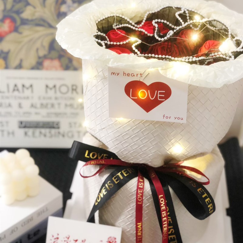 本命年生日礼物送男生朋友老公创意七夕节礼物男士红内裤花束礼盒