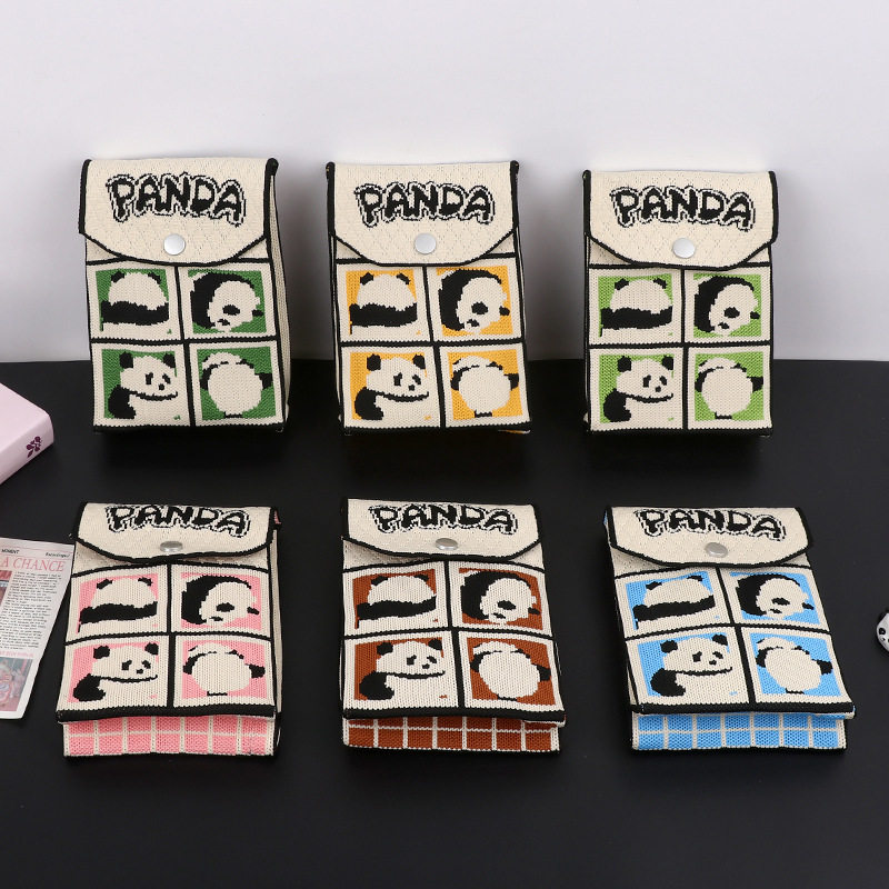 新款可爱熊猫手机包时尚少女百搭零钱包国风潮流日常针织钥匙包袋