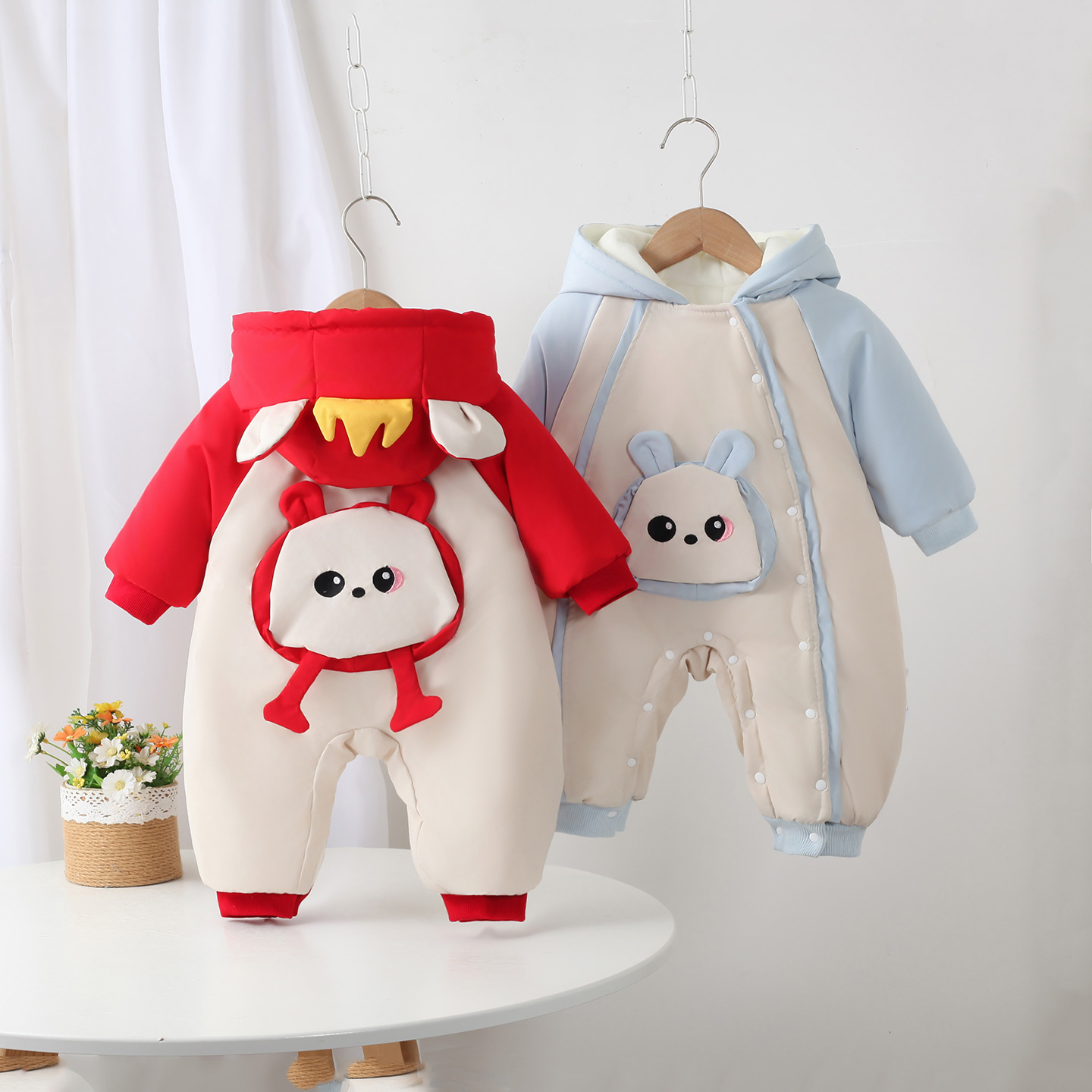 婴儿冬季连体衣加厚外出服