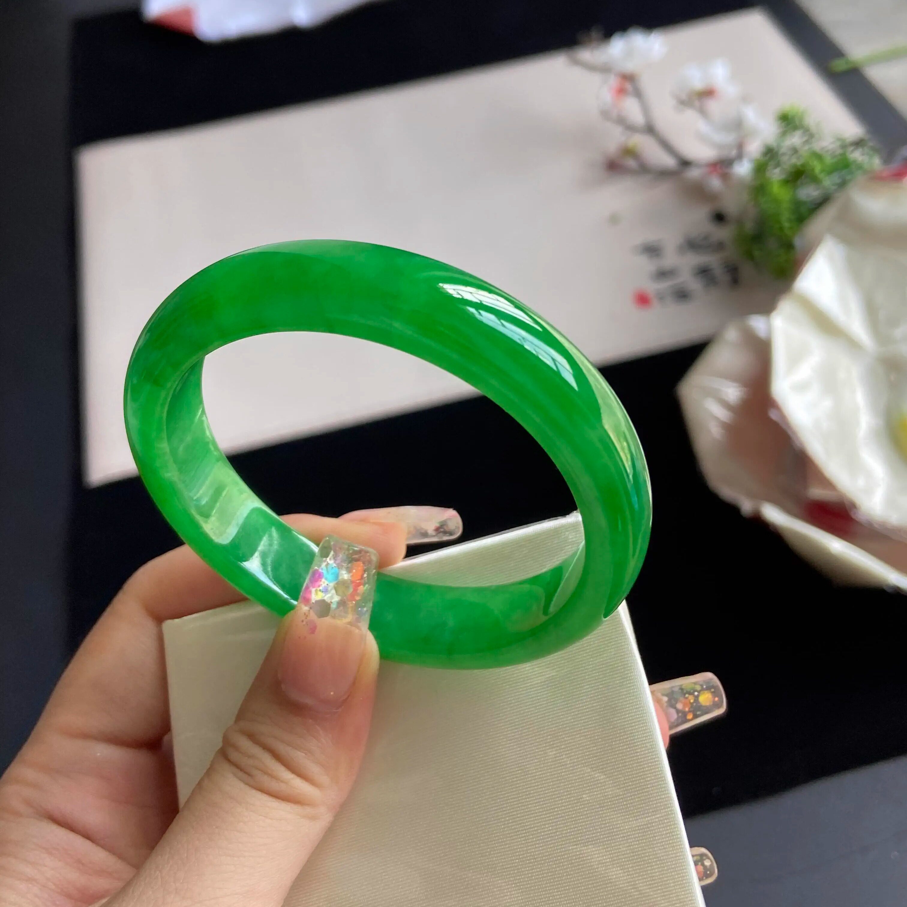 玉长情【满面系列】翡翠玉手镯子