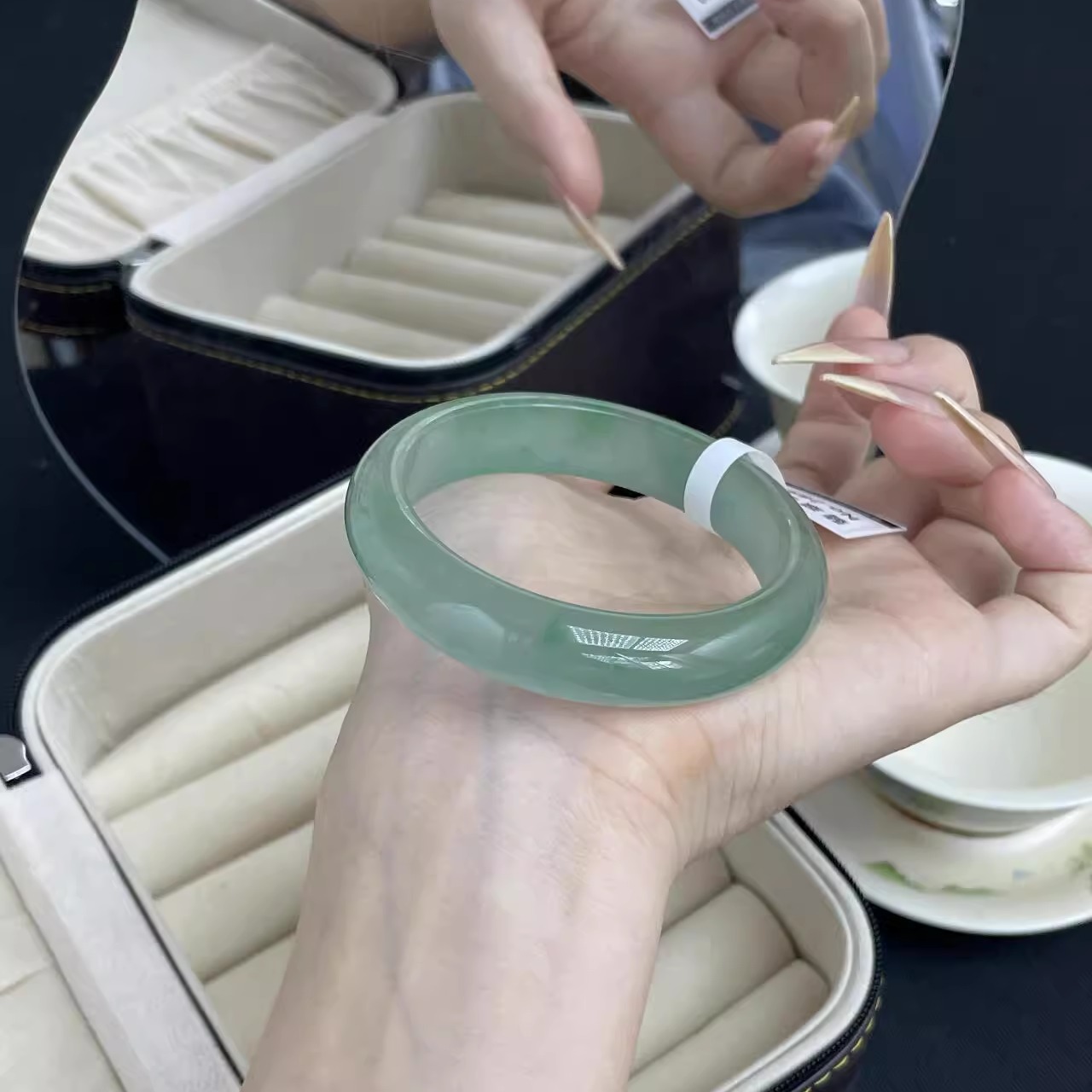 玉长情【丹青系列】翡翠玉手镯子