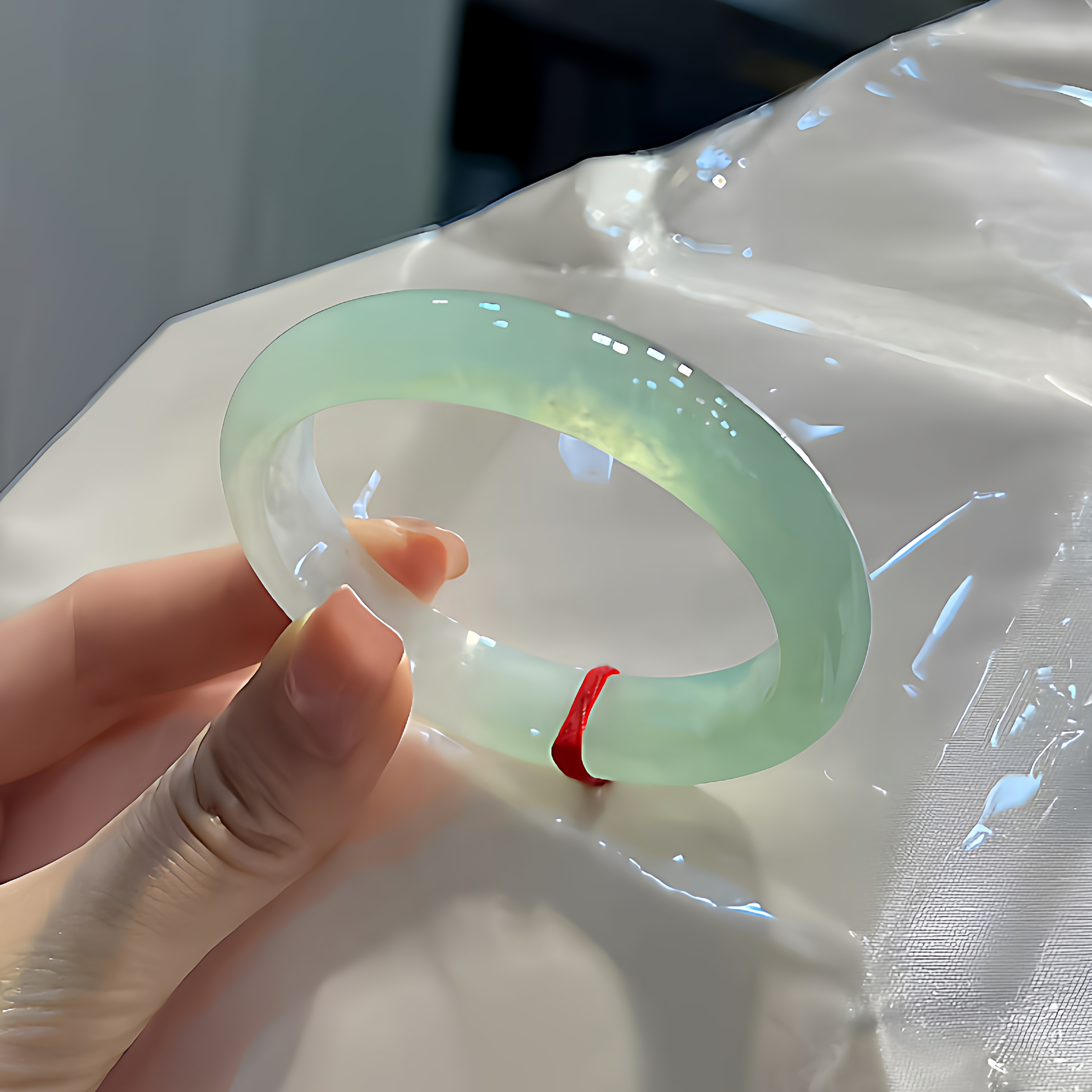 玉长情【青绿系列】缅甸高端冰种翡翠玉手镯子正品飘花浅绿女处理