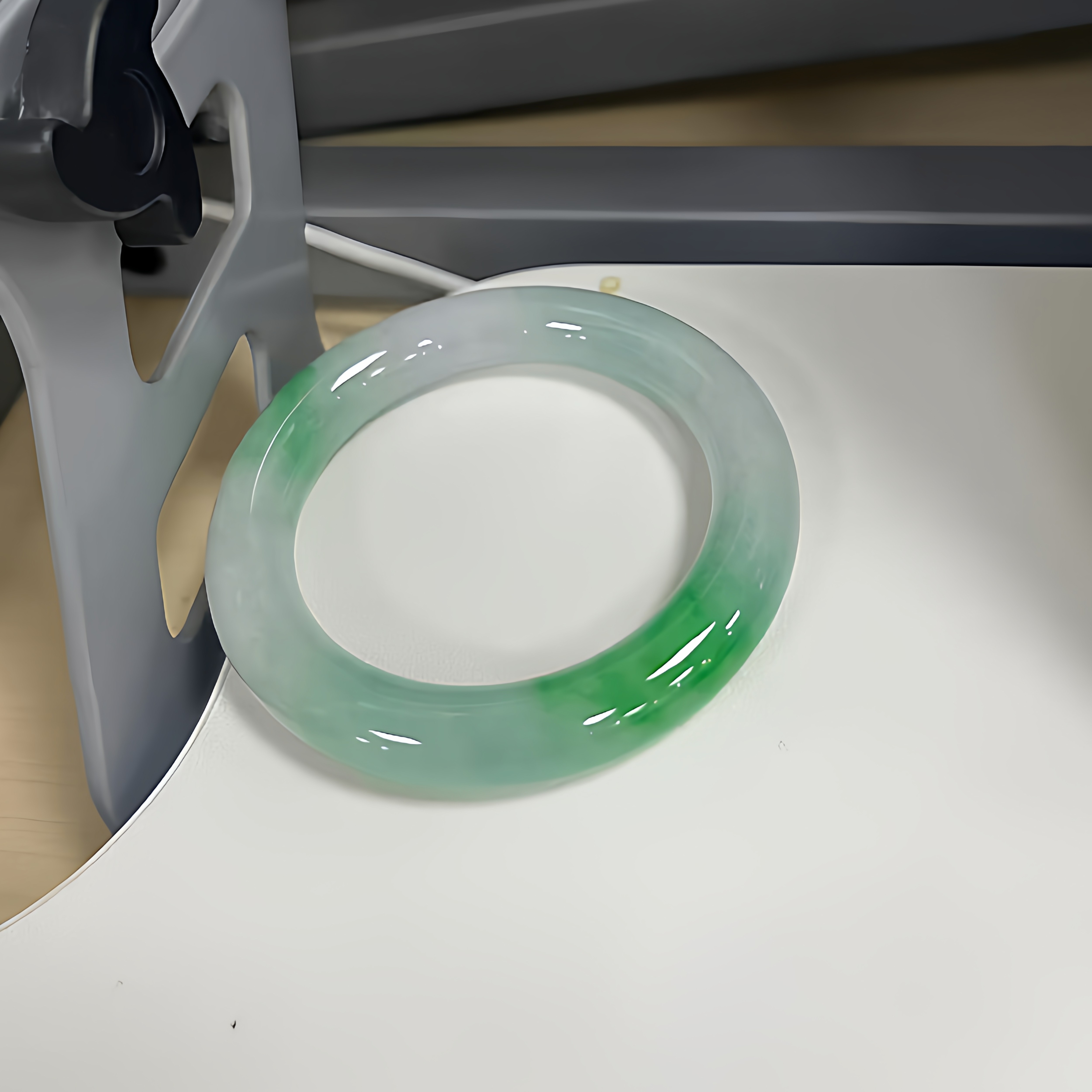 玉长情【山青系列】缅甸冰种翡翠玉手镯子半山水阳绿玉镯玉石处理