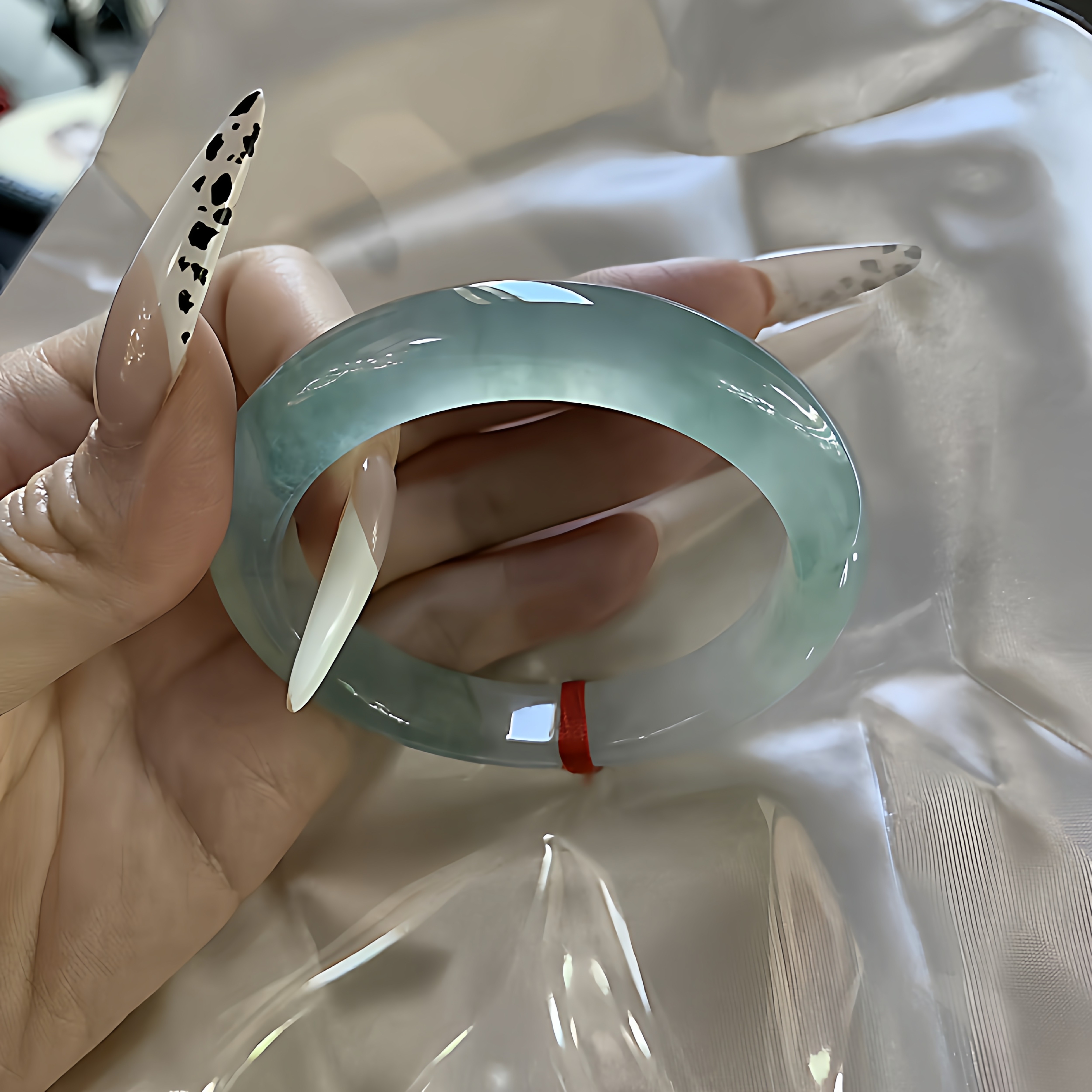 玉长情【湖水系列】缅甸老坑翡翠手镯纯色冰种冰透浅蓝水女玉镯子