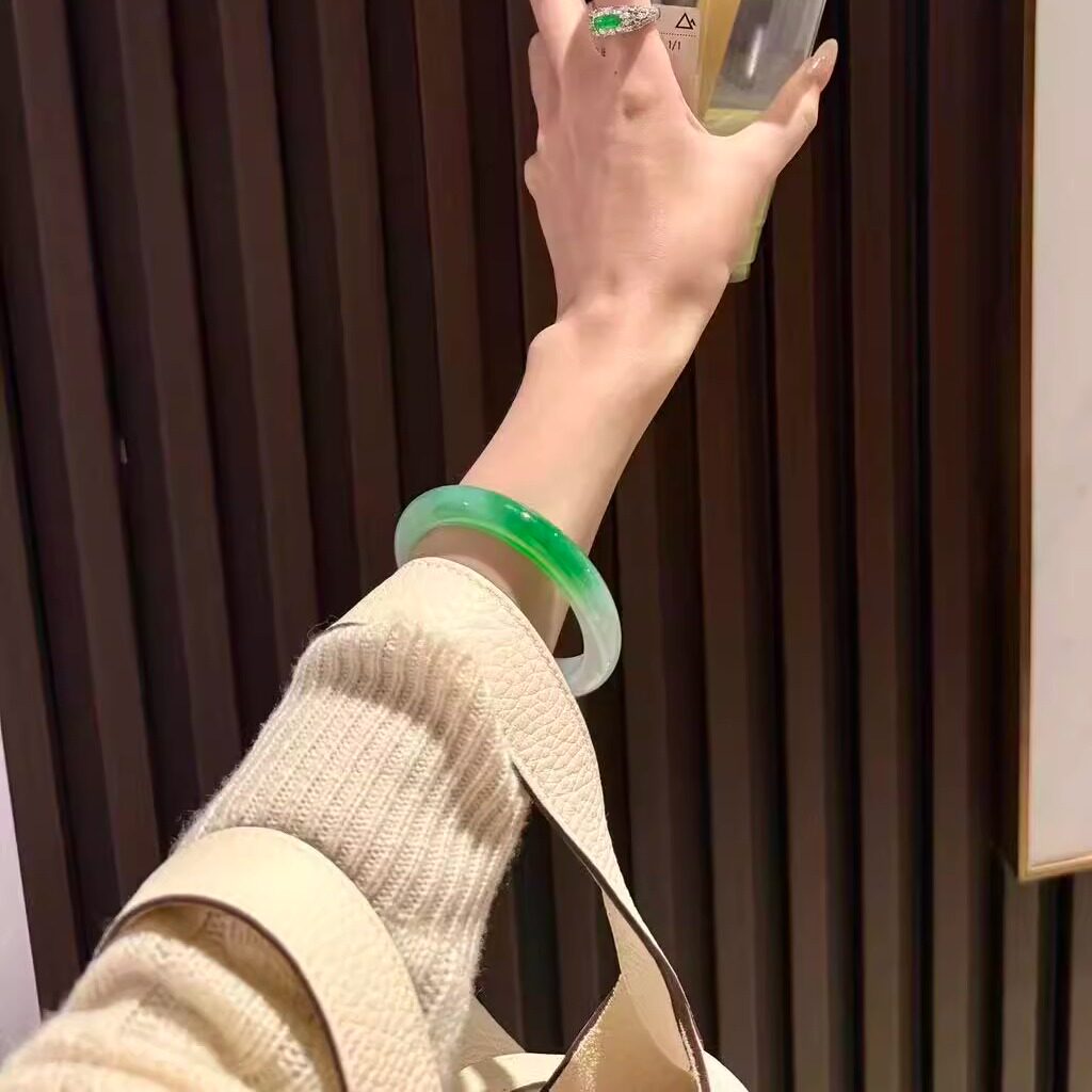 玉长情【山青系列】翡翠玉手镯子