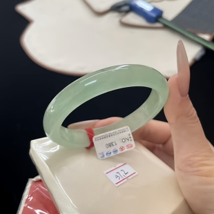 玉长情【丹青系列】翡翠玉手镯子冰种贵妃镯油青飘花正品玉石处理