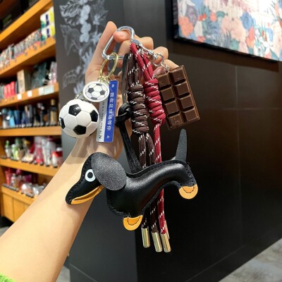 miu系皮革腊肠狗包包挂饰创意时尚编织绳ins风钥匙扣学生书包挂饰