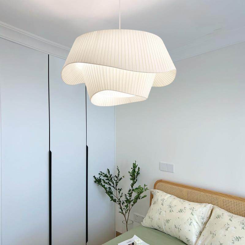 法式中古客厅吊灯复古奶油风餐厅灯设计感婚房灯北欧民宿卧室主灯