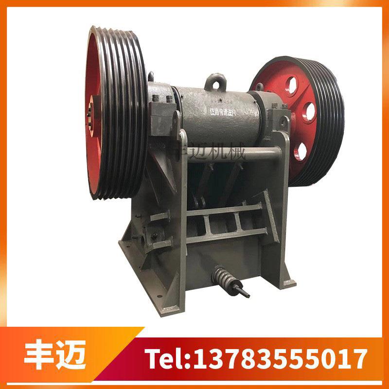 移动式小型矿石制砂机 煤矸石石英石破碎机 公路鄂式花岗岩破碎机