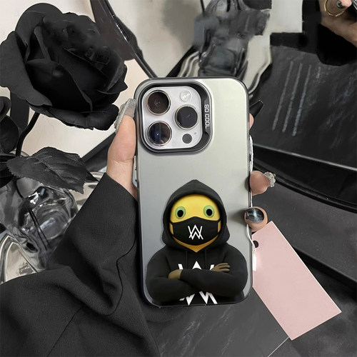 iPhone15适用14Plus口罩奶龙17ProMax可爱荣耀MAGIC8卡通13稀奇古怪真我NEO7TURBO彩银苹果16手机壳硬VIVOs60