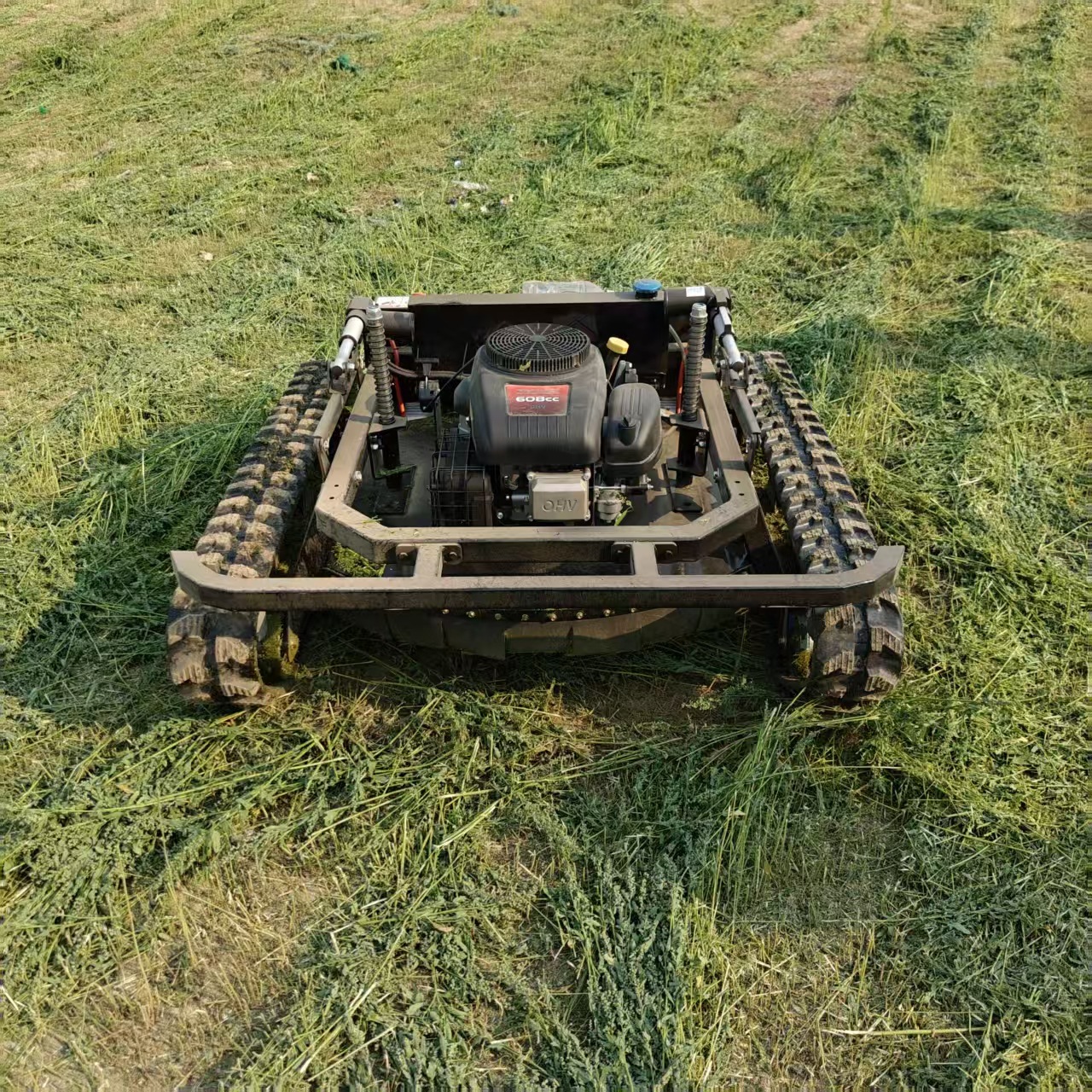 出口德国履带式遥控割草机 HT800农用果园开荒碎草机 汽油割草机