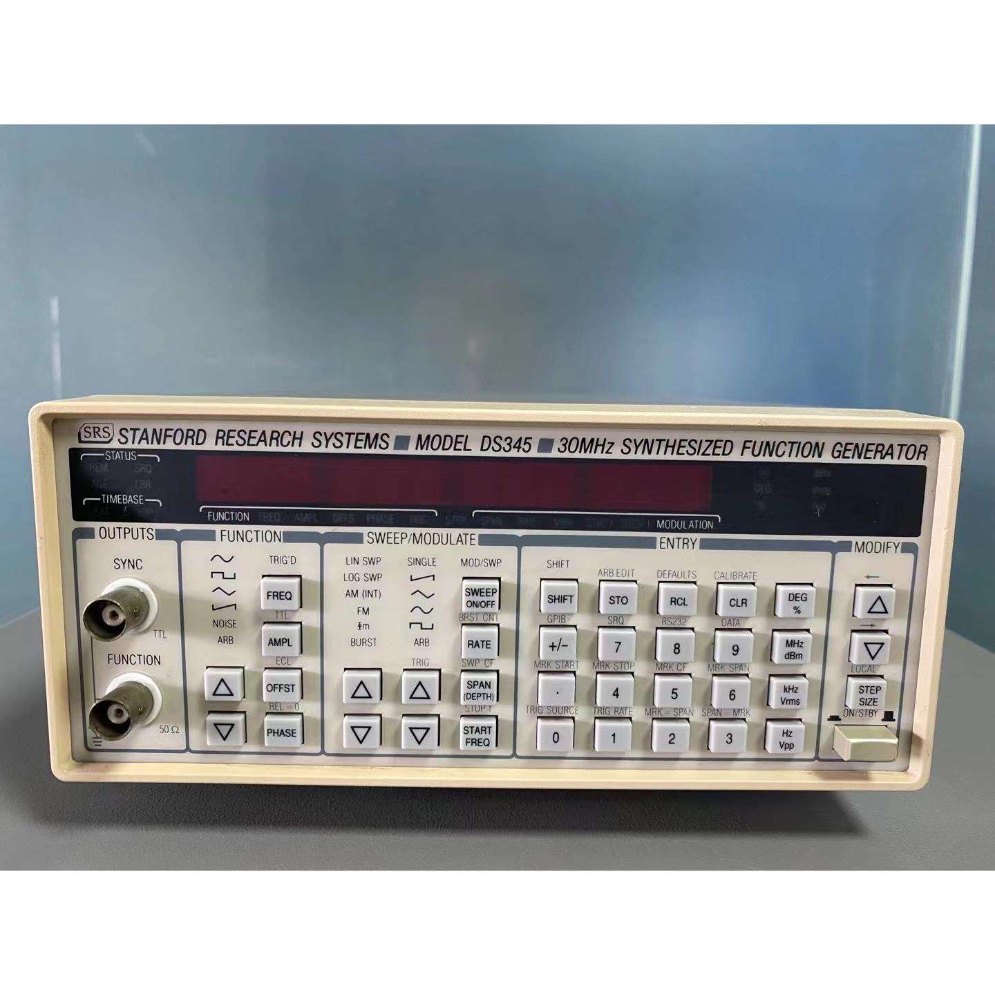 收购 出售 斯坦福 DS340/DS345 任意波形发生器 30MHz AM、FM、PM