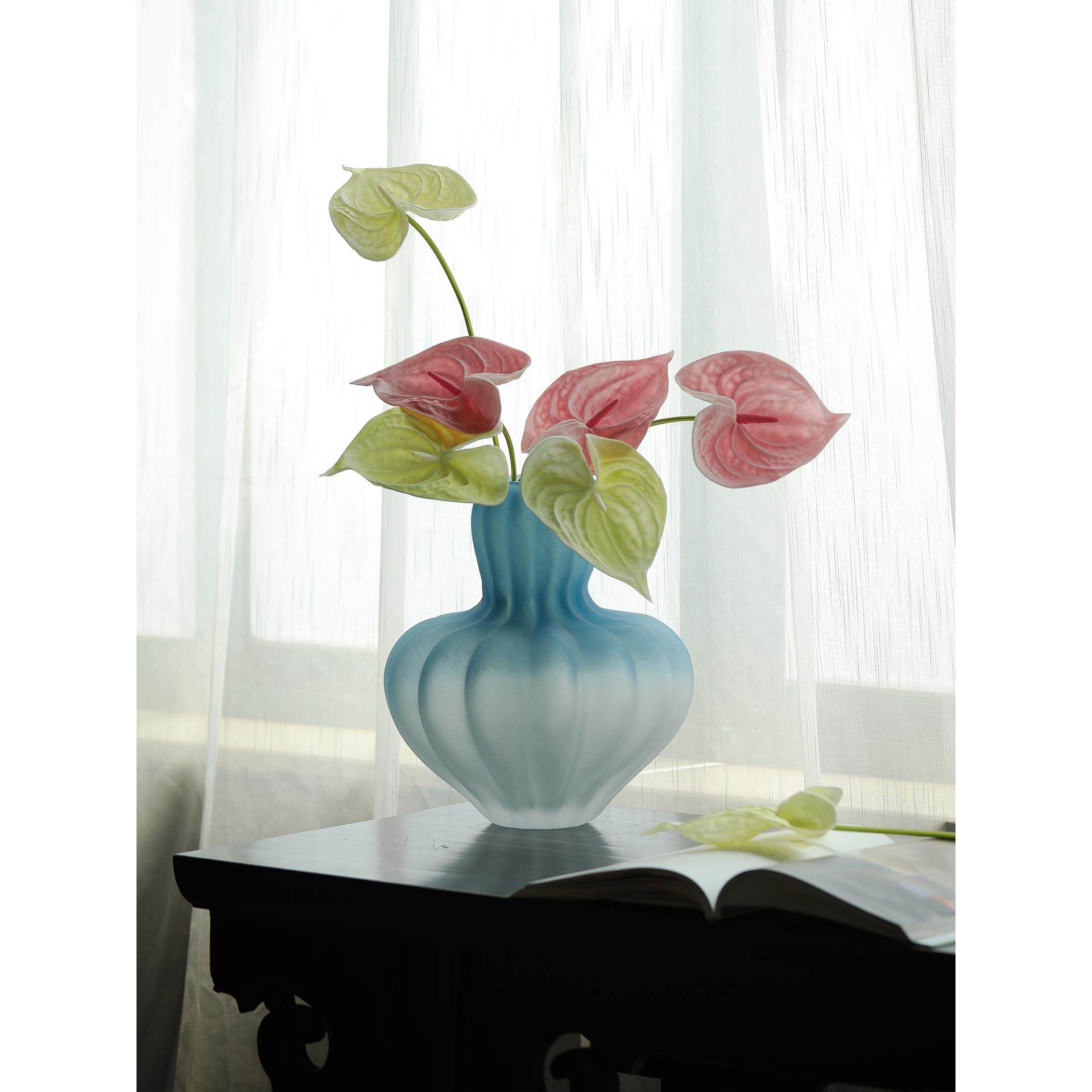 大香莲花&ldquo;朦胧海听蓝&rdquo;中世纪玻璃花瓶蓝色多巴胺磨砂插花水插花